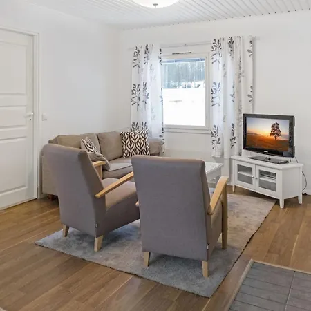 Metsaetaehti By Interhome * ブオカッティ